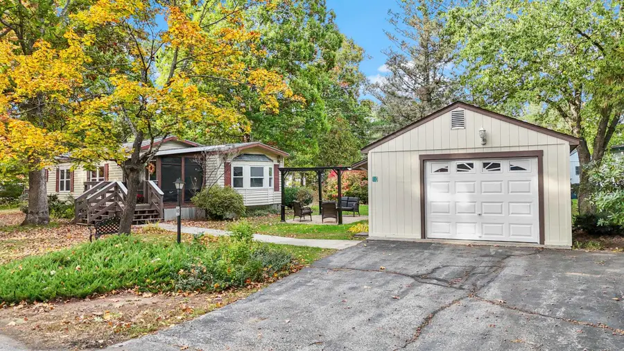 10 Village Drive, Raymond, NH 03077 - #2