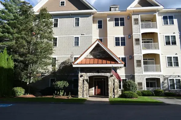 4 Henry David Drive #107, Nashua, NH 03062