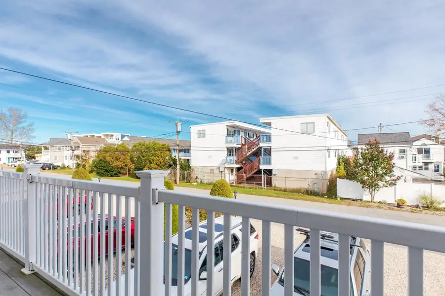 16 Whitten Street #4, Hampton, NH 03842 - #3