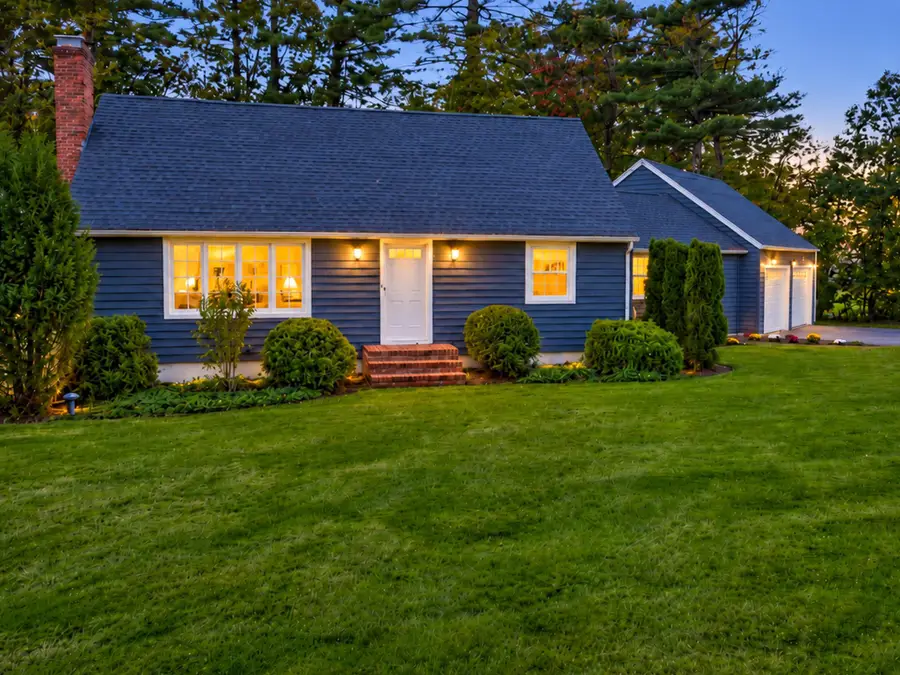 16 Sleepy Hollow Road, Atkinson, NH 03811 - #2