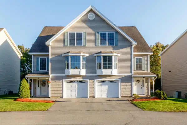 11 Canterberry Court #B, Hudson, NH 03051