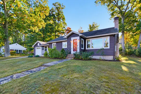 453 Oak Street, Manchester, NH 03104