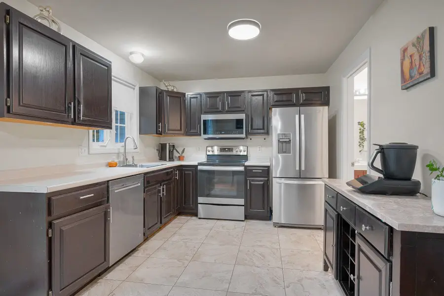 25 Belleview Drive, Amherst, NH 03031 - #3