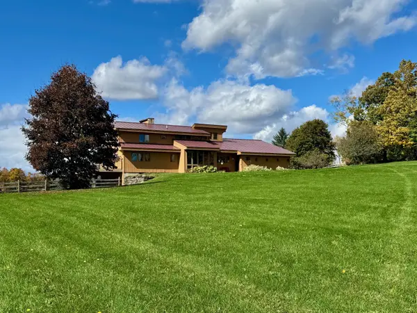 33 Highfield Drive, West Windsor, VT 05089