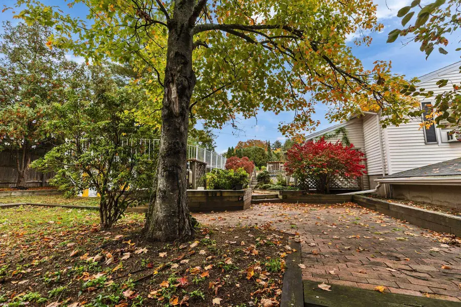 18 Hinsdale Avenue, Nashua, NH 03063 - #2