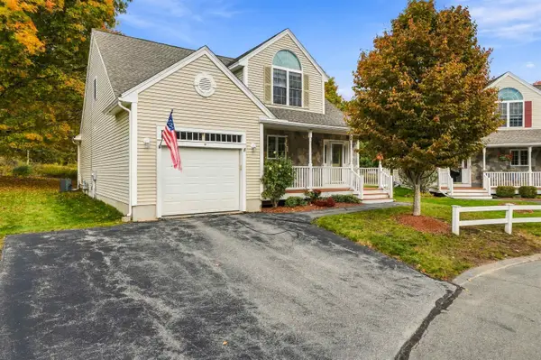 10 Nicolls Circle, Hudson, NH 03051