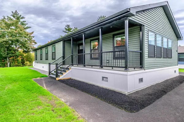 61 Diamondback Drive, Rochester, NH 03868