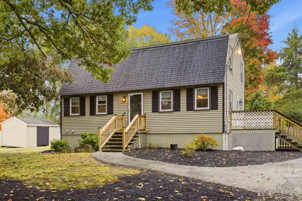 8 Edwards Street, Salem, NH 03079