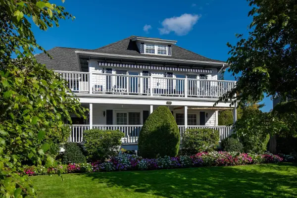 327 Shore Road, Ogunquit, ME 03907