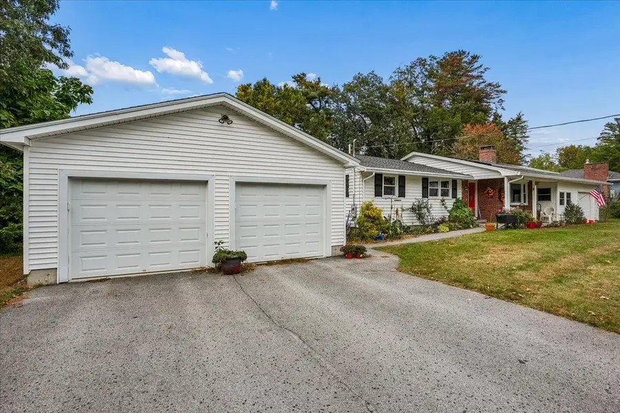 33 Cedar Street, Hudson, NH 03051 - #3