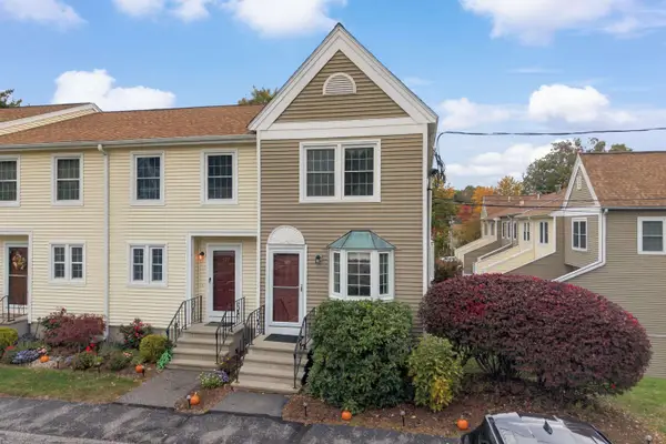 328 Fox Hollow Way, Manchester, NH 03104