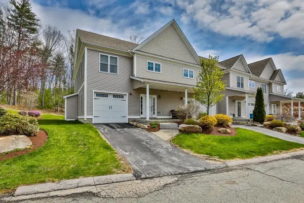 91 Woodview Way #91, Manchester, NH 03102