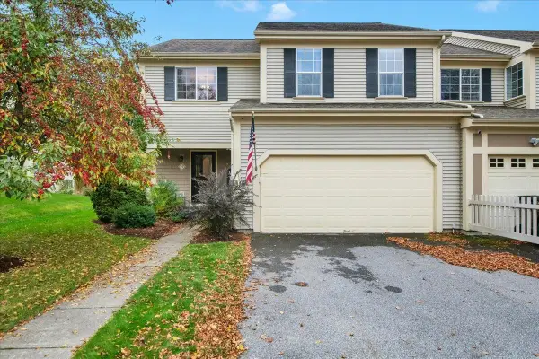 15 Cardinal Lane, Essex, VT 05452