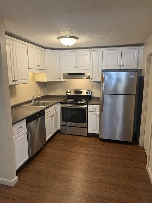 56 English Village Road #103, Manchester, NH 03102