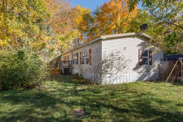 222 Redwood Road, Loudon, NH 03307