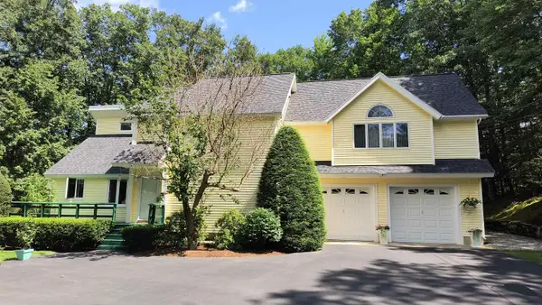 25 Chagnon Lane, Hudson, NH 03051