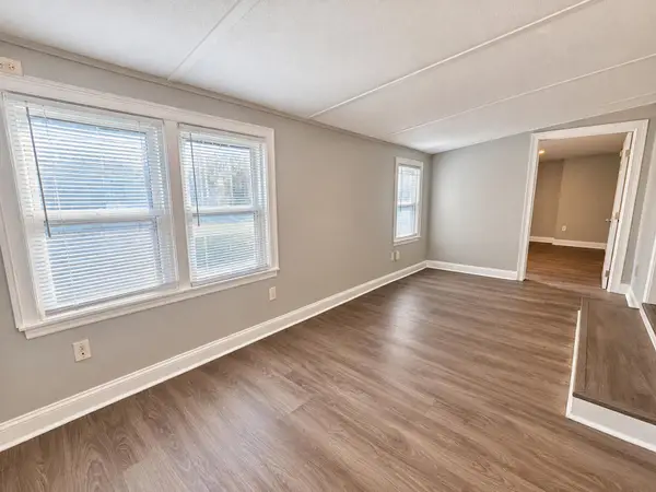 39 Avenue C, Burlington, VT 05408