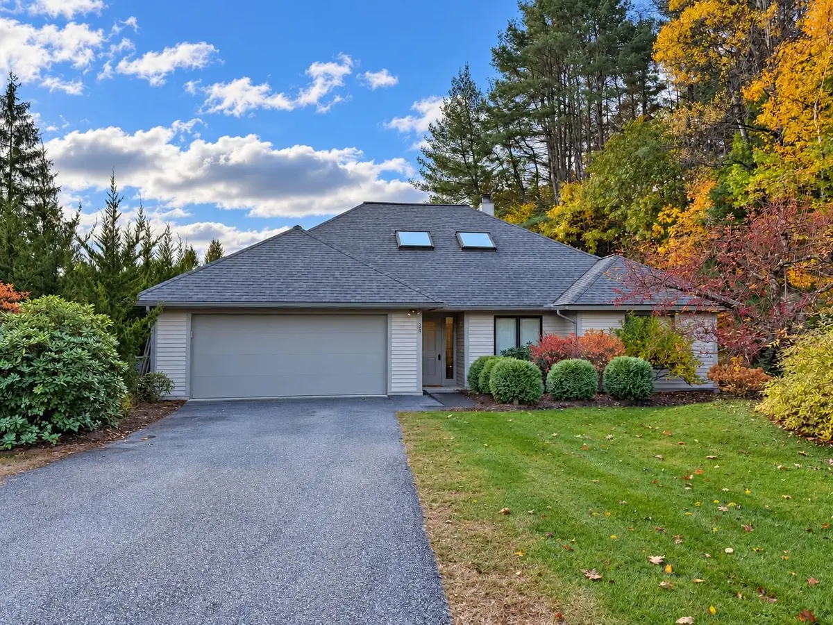 28 Iris Way, Wilder, VT 05001 - #1