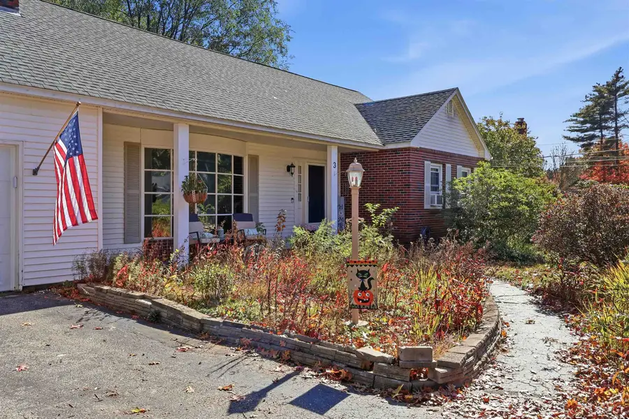 3 Cardinal Drive, Hudson, NH 03051 - #2