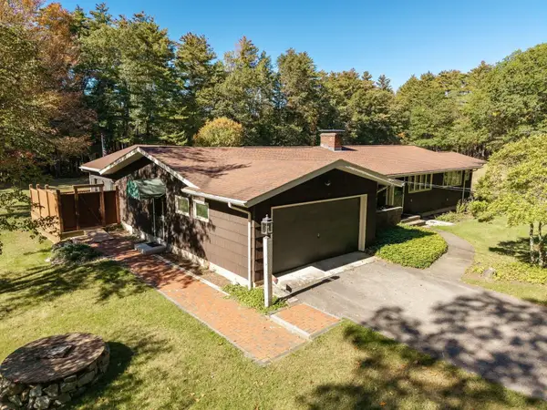 106 Woodland Road, North Hampton, NH 03862