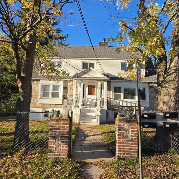 164 Oakland Avenue, Manchester, NH 03109
