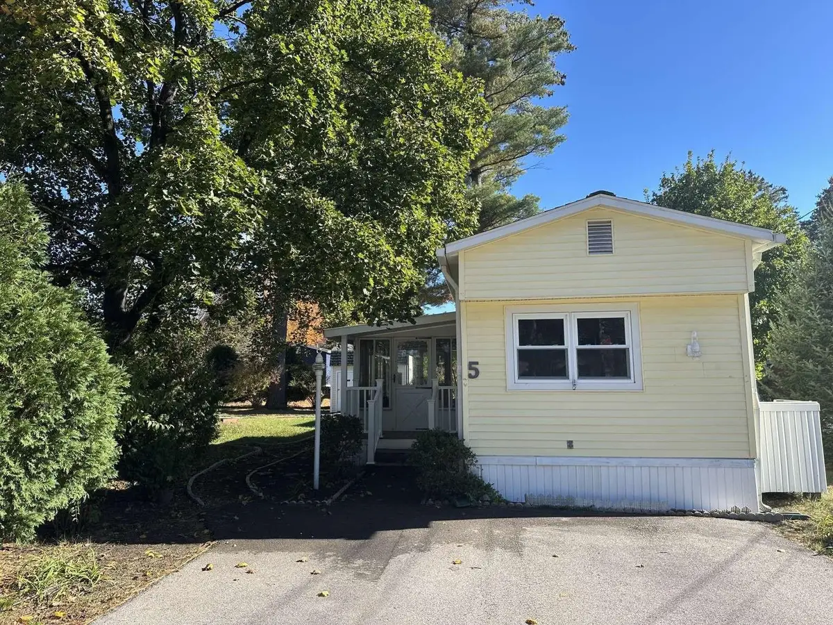 5 Shadycrest Drive, Nashua, NH 03062 - #1
