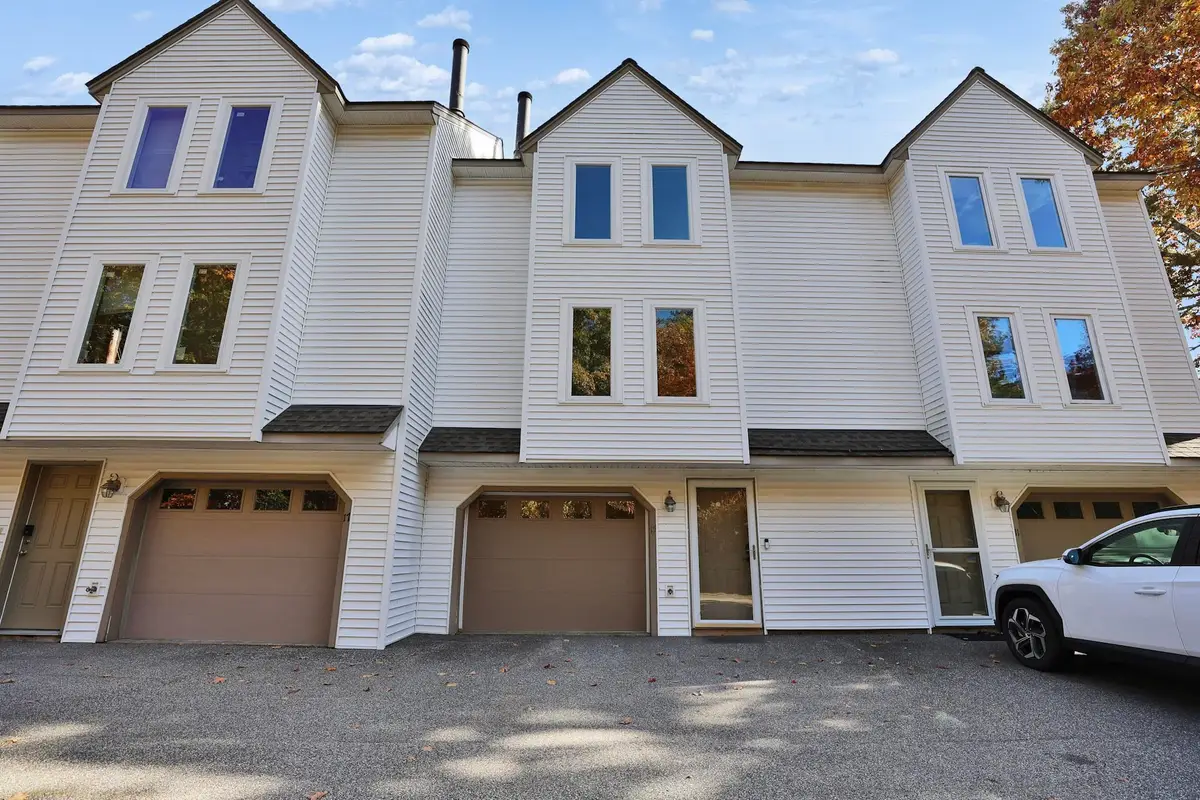 15 Windemere Way, Nashua, NH 03063 - #1