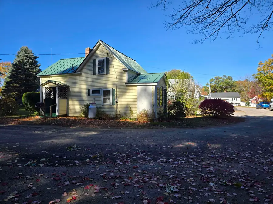 5 Laxon Avenue, Franklin, NH 03235 - #3