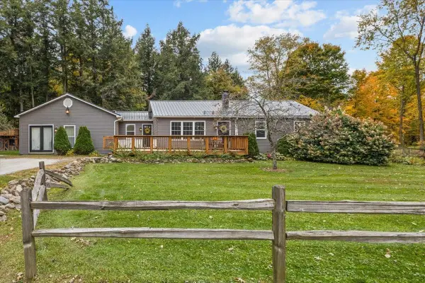 233 Jewett Avenue, St. Albans Town, VT 05488