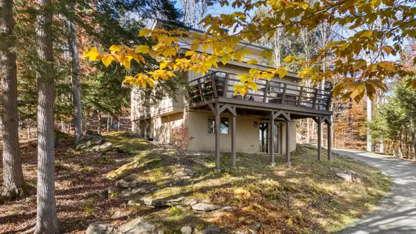 16 Hummingbird Hill, Grantham, NH 03753