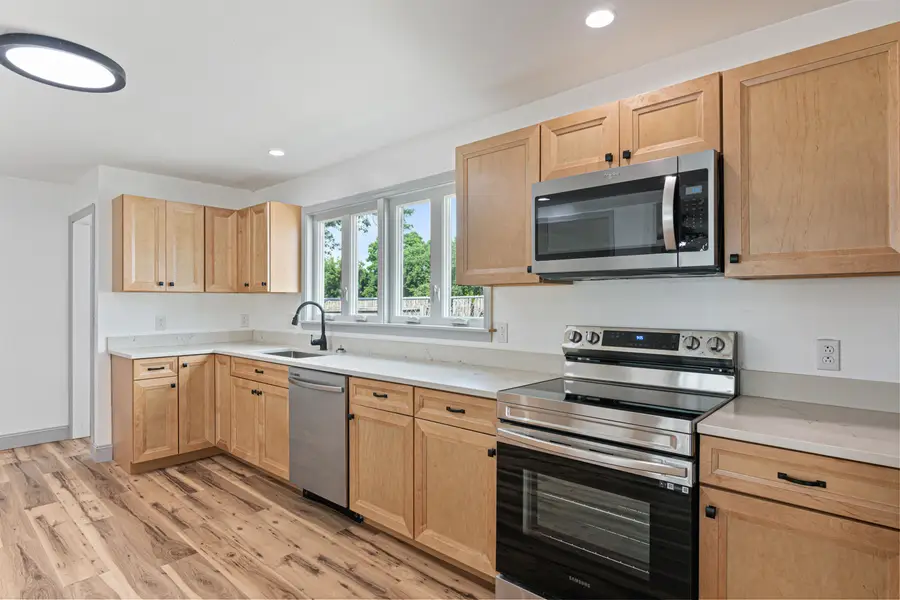 38 Swift Street, South Burlington, VT 05403 - #3