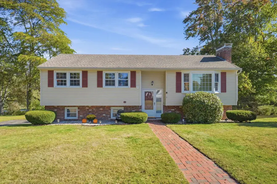 3 Martha Drive, Derry, NH 03038 - #2