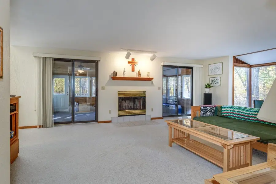 7 Hunter Drive, Derry, NH 03038 - #3