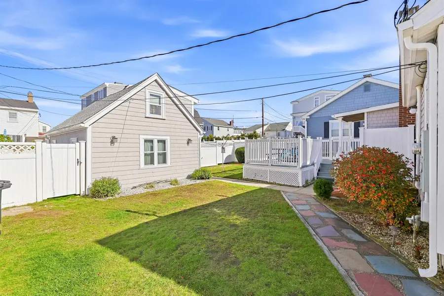 184 Tilton Street, Seabrook, NH 03874 - #3