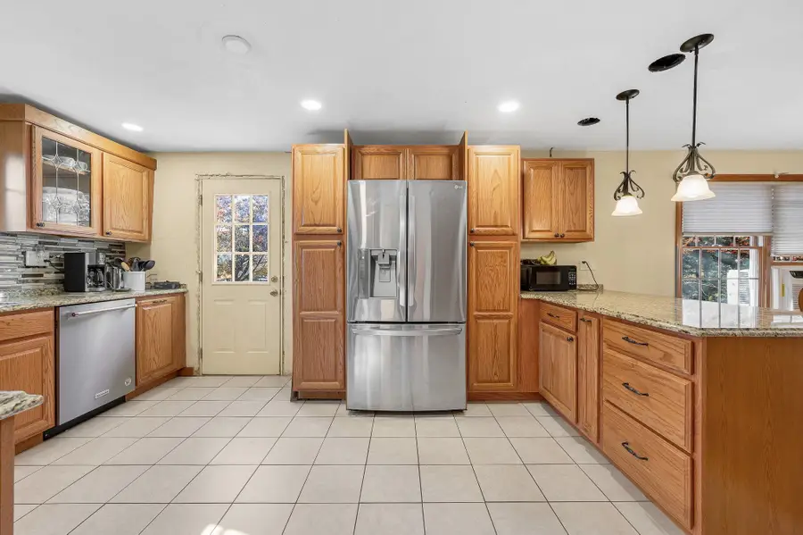 18 Juniper Road, Salem, NH 03079 - #3