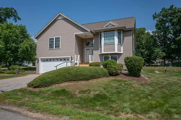 6 Country Lane, East Kingston, NH 03827