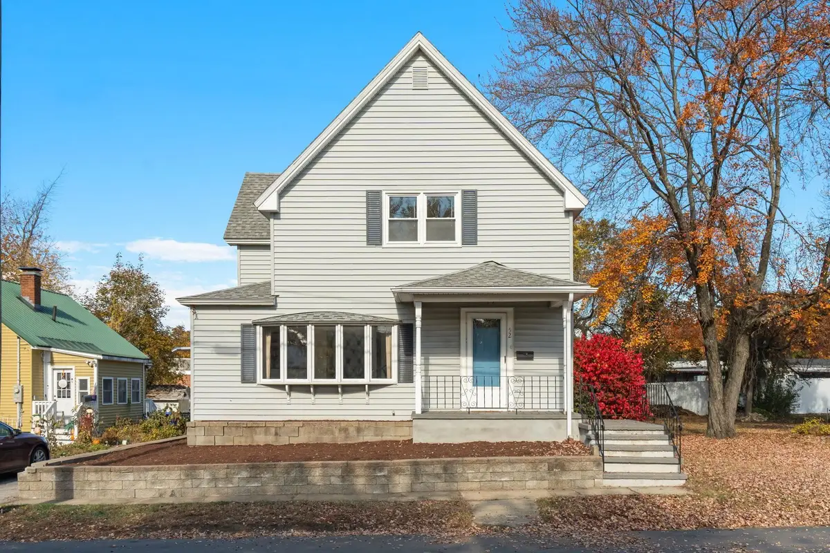 52 Oakland Avenue, Manchester, NH 03109 - #1