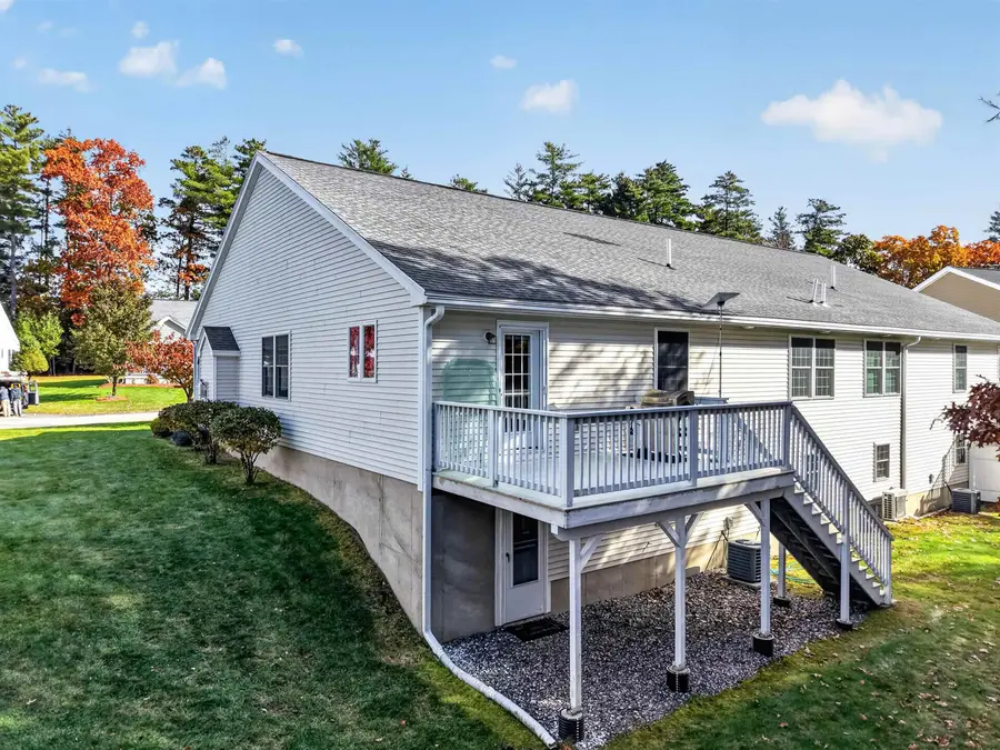25 Watts Landing, Litchfield, NH 03052 - #3