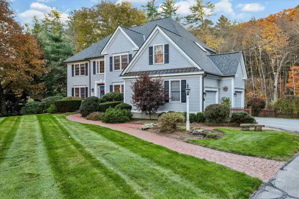 17 Puritan Drive, Bedford, NH 03110