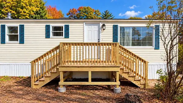 34 Hilton Avenue, Exeter, NH 03234-4210