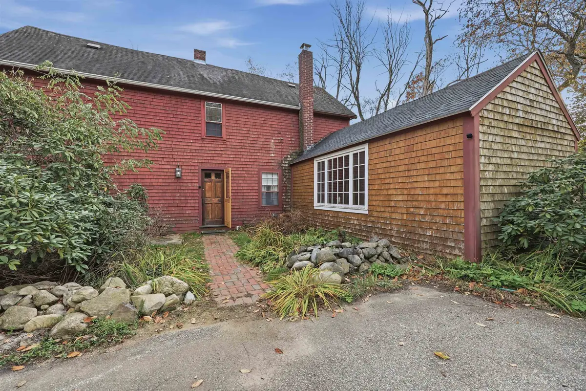 62 Kingston Road, Plaistow, NH 03865 - #1
