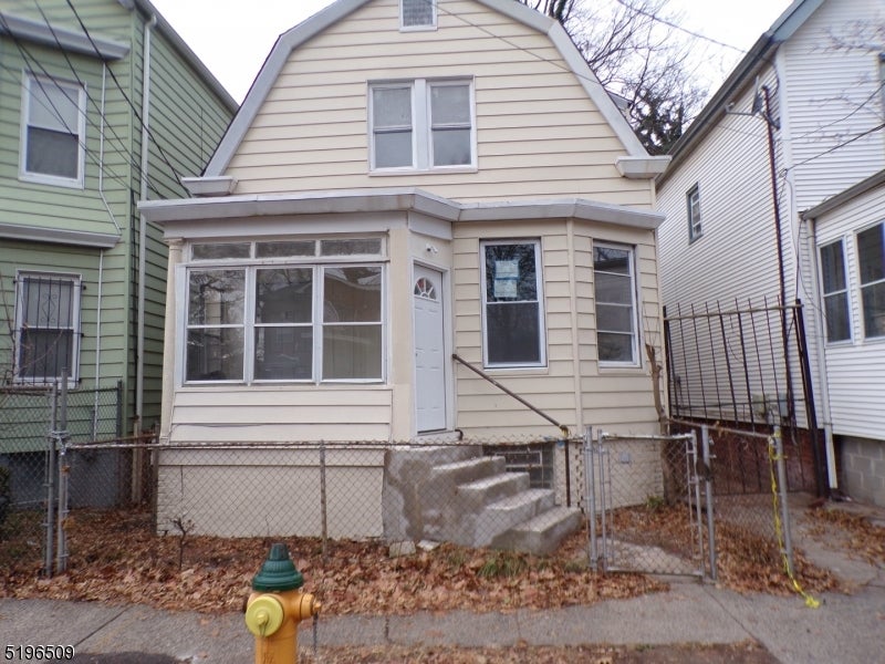 803 S 15th St, Newark City, NJ 07108 ERA