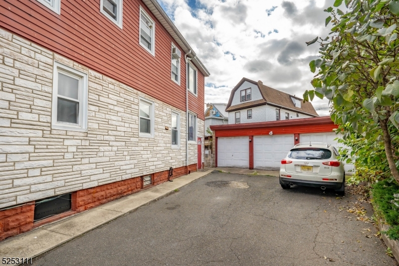 450 W. Grand St, Elizabeth City, NJ 07202 - ERA