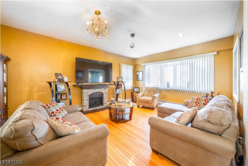 720 Canton St, Elizabeth City, NJ 07202 ERA