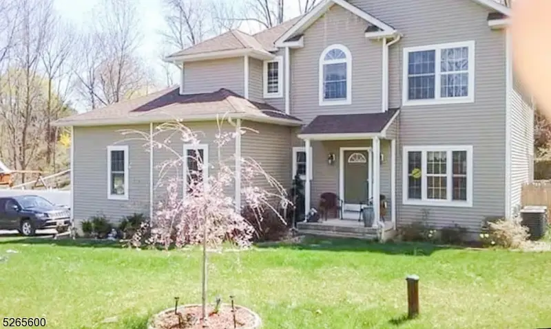 26 Aster St, Glenwood, NJ 07418 - #1