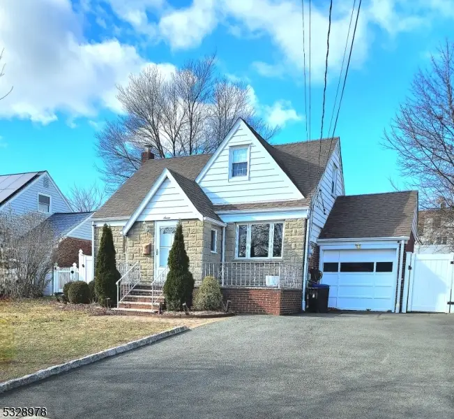 7 Blue Ridge Rd, Lodi, NJ 07644 - #1