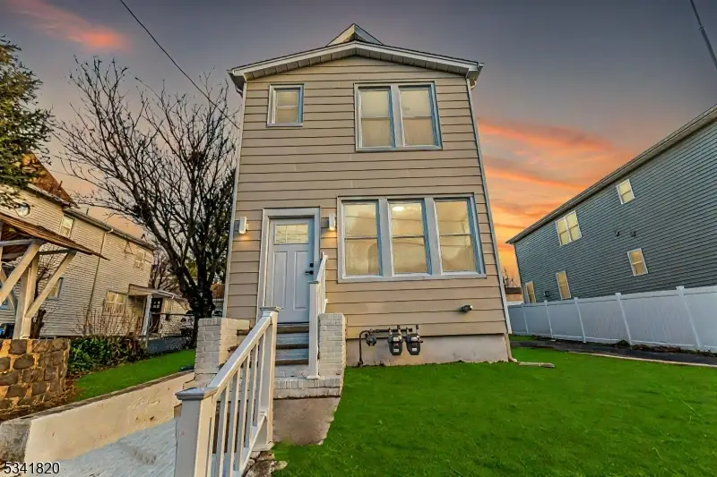 323 Jefferson St, Carlstadt, NJ 07072 - #1