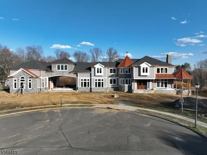 8 Derek Ct, Manalapan Township, NJ 07726 - #1