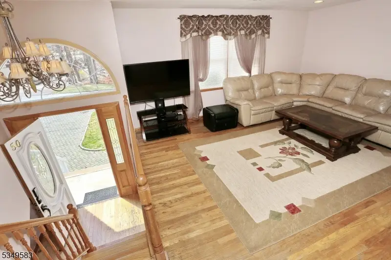 50 Roger Ct, Ringwood, NJ 07456 - Image #3