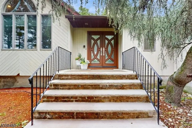 67 Westview Rd, Wayne, NJ 07470 - Image #1